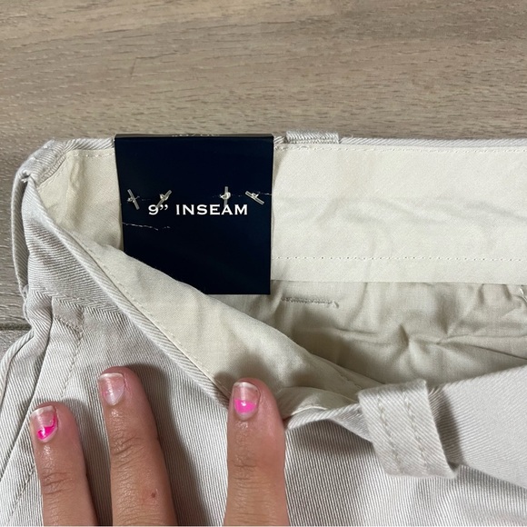 JCrew Men’s 9” Stretch Chino Light Khaki Tan Shorts NWT - Picture 10 of 13